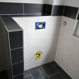 Fliesen in Badezimmerausrichtung